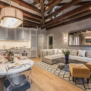 Apartment La Marchesa Terrace - Dimora Italia -, Venice